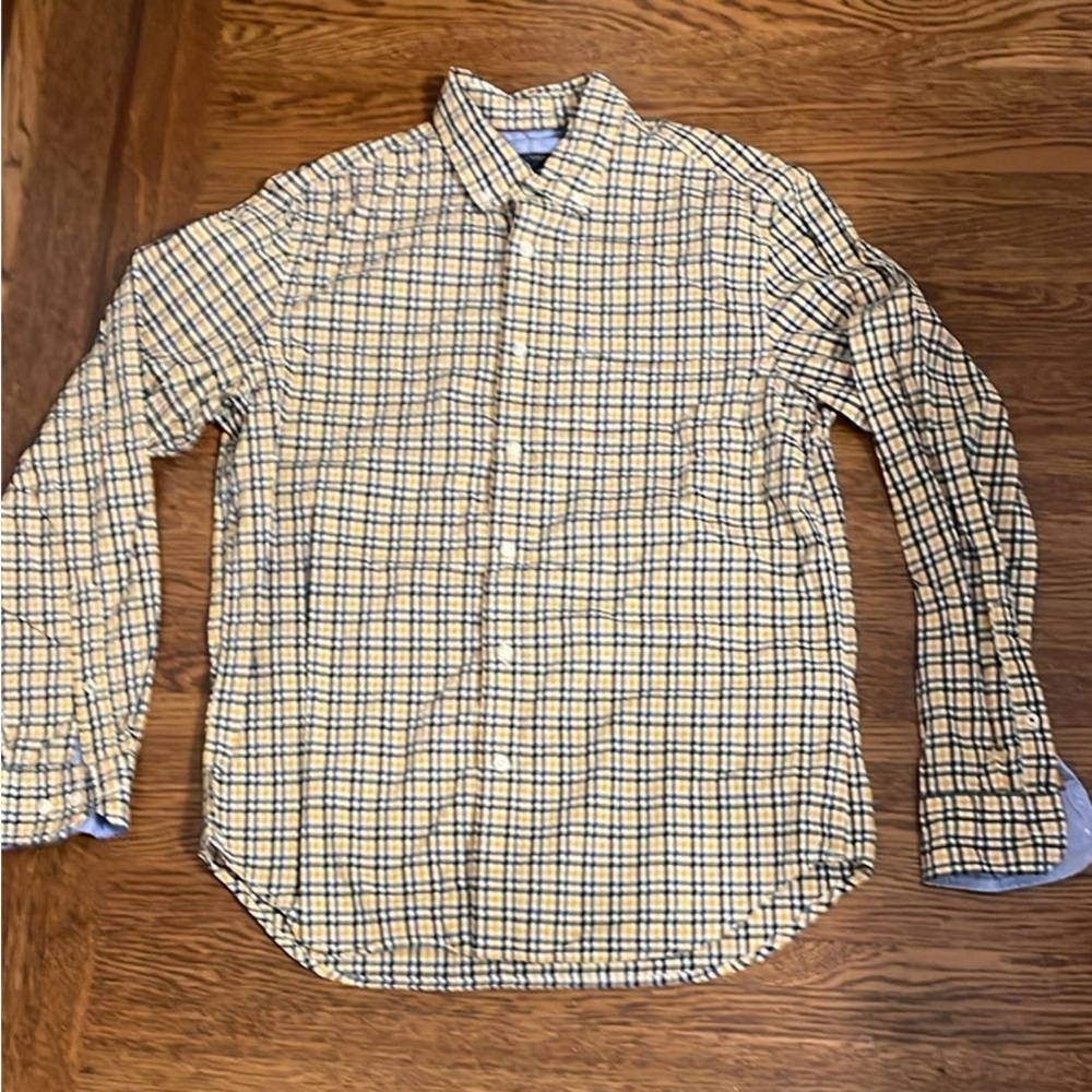Men’s Banana Republic medium Camden fit button down shirt